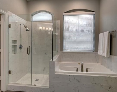 6009 Charleston Drive - Photo Thumbnail 19