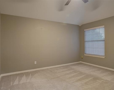 6009 Charleston Drive - Photo Thumbnail 23