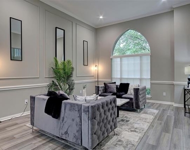 6009 Charleston Drive - Photo Thumbnail 2