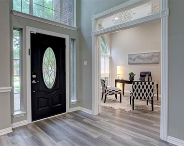 6009 Charleston Drive - Photo Thumbnail 5