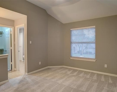6009 Charleston Drive - Photo Thumbnail 25