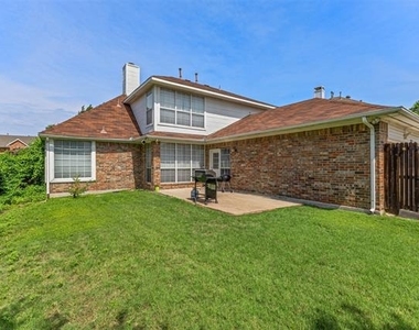 7114 Fieldstone Drive - Photo Thumbnail 27
