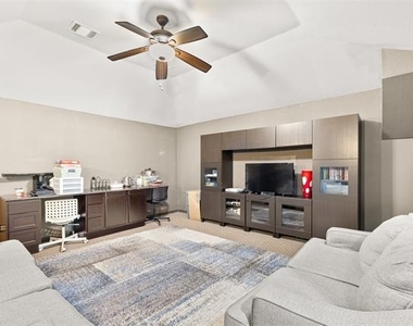 7114 Fieldstone Drive - Photo Thumbnail 24