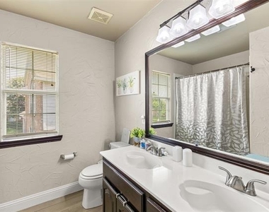 7114 Fieldstone Drive - Photo Thumbnail 25
