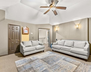 7114 Fieldstone Drive - Photo Thumbnail 23