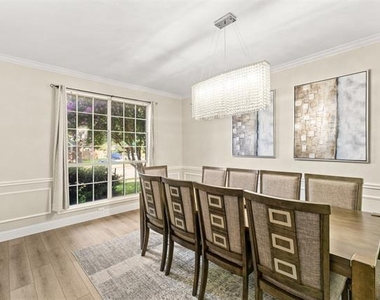 7114 Fieldstone Drive - Photo Thumbnail 10