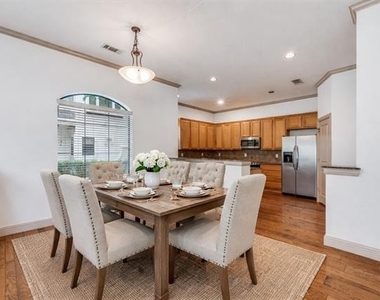 3038 Carmel Street - Photo Thumbnail 3