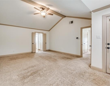 3038 Carmel Street - Photo Thumbnail 6