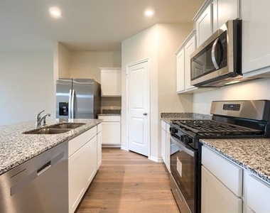 3905 Jasper Lane - Photo Thumbnail 7