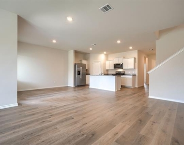 3905 Jasper Lane - Photo Thumbnail 15