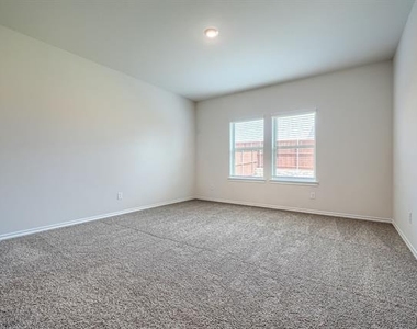 3905 Jasper Lane - Photo Thumbnail 17