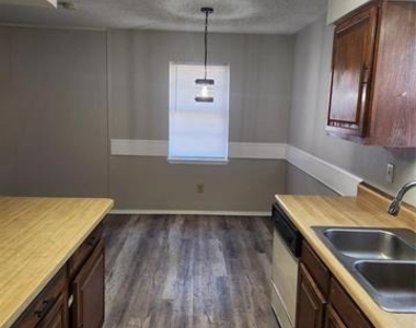 12419 Sparrow Court - Photo Thumbnail 11