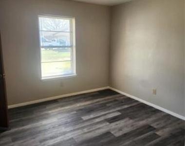 12419 Sparrow Court - Photo Thumbnail 16