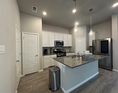 3613 Monte Carlo Lane - Photo Thumbnail 5