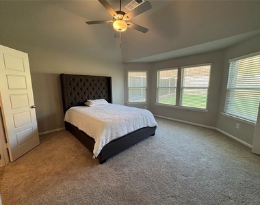 3613 Monte Carlo Lane - Photo Thumbnail 8