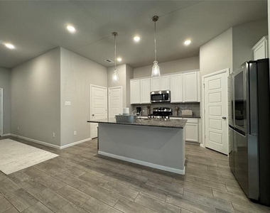 3613 Monte Carlo Lane - Photo Thumbnail 3