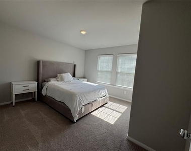 3613 Monte Carlo Lane - Photo Thumbnail 13