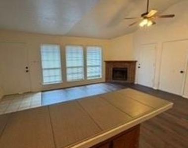 10020 Redondo Drive - Photo Thumbnail 5