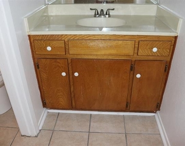 10020 Redondo Drive - Photo Thumbnail 16