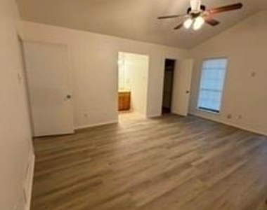 10020 Redondo Drive - Photo Thumbnail 10
