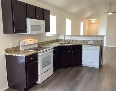 11900 Porcupine Drive - Photo Thumbnail 6