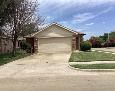 11900 Porcupine Drive - Photo Thumbnail 1
