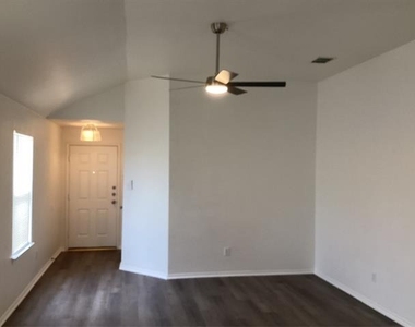 11900 Porcupine Drive - Photo Thumbnail 4