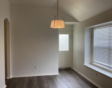 11900 Porcupine Drive - Photo Thumbnail 5