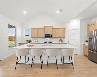 2020 Stonebrook Street - Photo Thumbnail 6
