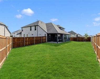 2020 Stonebrook Street - Photo Thumbnail 27