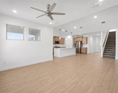 2020 Stonebrook Street - Photo Thumbnail 12