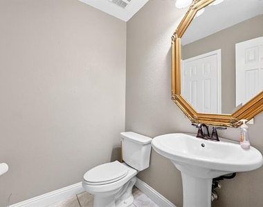 925 Cedar Creek Drive - Photo Thumbnail 24