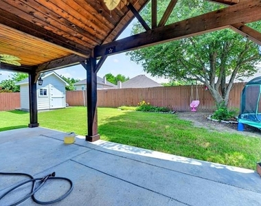 925 Cedar Creek Drive - Photo Thumbnail 26