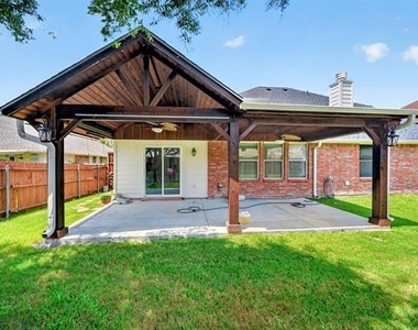 925 Cedar Creek Drive - Photo Thumbnail 27