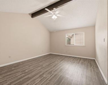 328 Anita Avenue - Photo Thumbnail 13