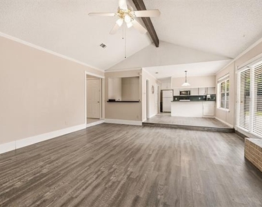 328 Anita Avenue - Photo Thumbnail 5