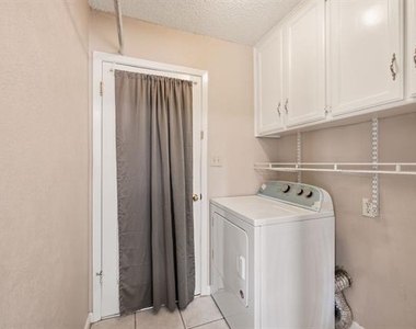 328 Anita Avenue - Photo Thumbnail 12