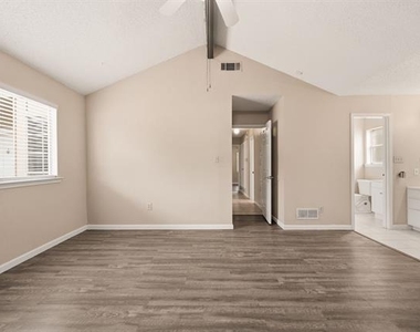 328 Anita Avenue - Photo Thumbnail 14