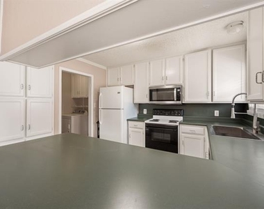 328 Anita Avenue - Photo Thumbnail 9