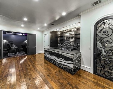 3548 Bryn Mawr - Photo Thumbnail 12