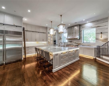 3548 Bryn Mawr - Photo Thumbnail 9