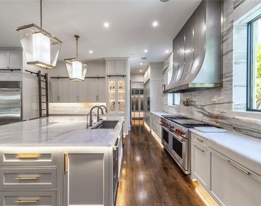 3548 Bryn Mawr - Photo Thumbnail 10