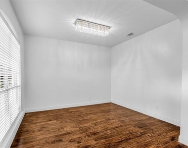 3010 Lena Drive - Photo Thumbnail 20