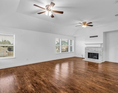 3010 Lena Drive - Photo Thumbnail 14