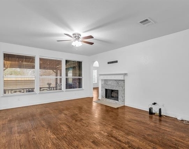 3010 Lena Drive - Photo Thumbnail 12