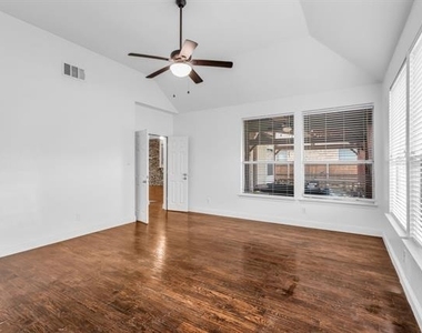 3010 Lena Drive - Photo Thumbnail 16