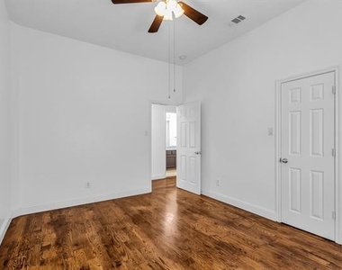 3010 Lena Drive - Photo Thumbnail 26