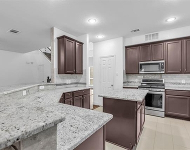 3010 Lena Drive - Photo Thumbnail 8