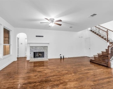 3010 Lena Drive - Photo Thumbnail 18