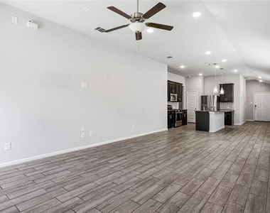 14009 Danesdale Drive - Photo Thumbnail 9